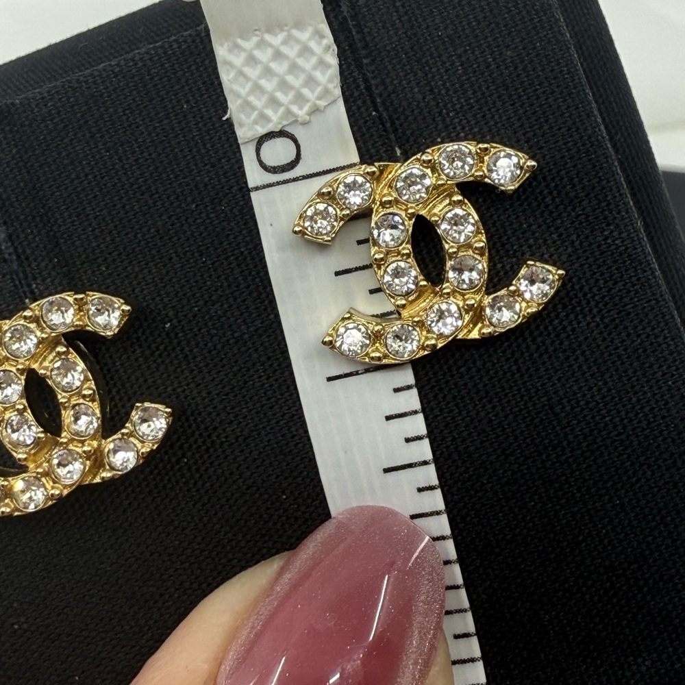 Chanel Classic Gold Crystal CC Stud Earrings - Picture 5 of 13